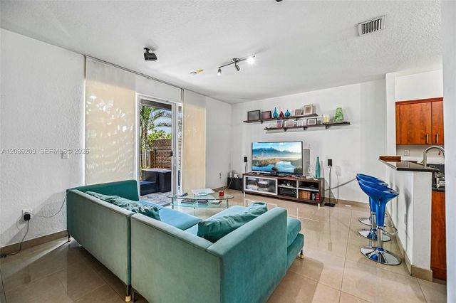 8175 NW 114th Place, Doral, FL 33178