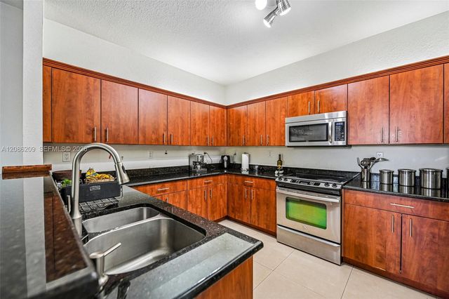 8175 NW 114th Place, Doral, FL 33178