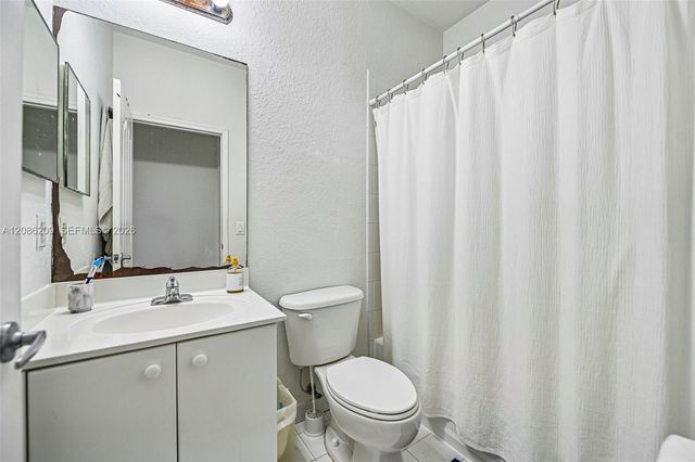 8175 NW 114th Place, Doral, FL 33178