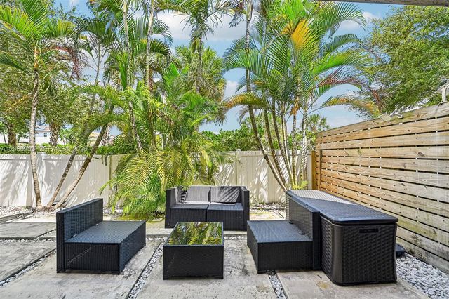 8175 NW 114th Place, Doral, FL 33178