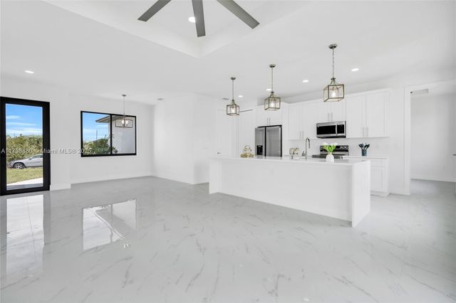 4115 20th ST SW, Lehigh Acres, FL 33397