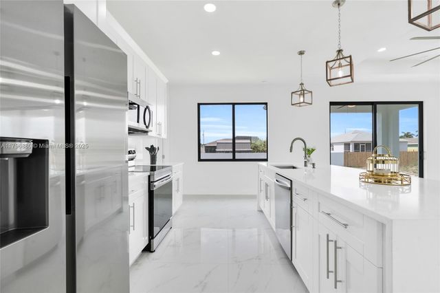 4115 20th ST SW, Lehigh Acres, FL 33397