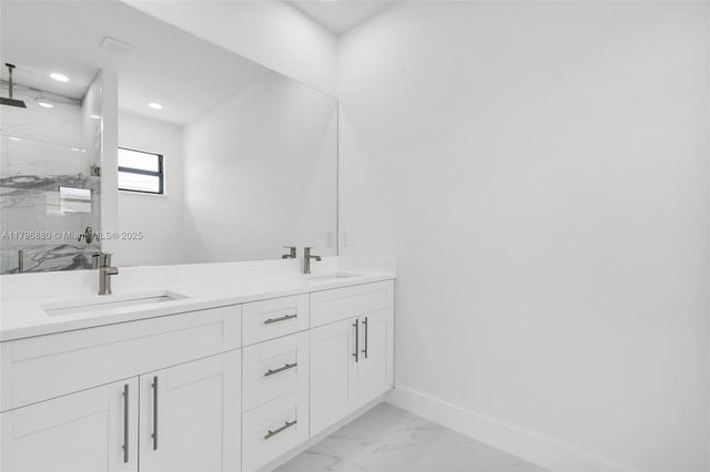 4115 20th ST SW, Lehigh Acres, FL 33397