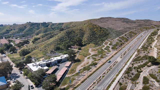17847 Beneda Ln 16, Canyon Country, CA 91351