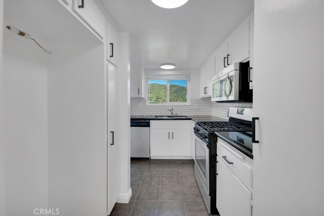 17847 Beneda Ln 16, Canyon Country, CA 91351