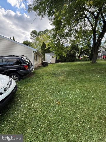 122 W SUMMIT ST, Mohnton, PA 19540
