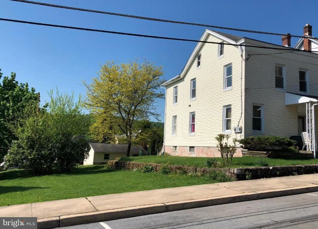 122 W SUMMIT ST, Mohnton, PA 19540