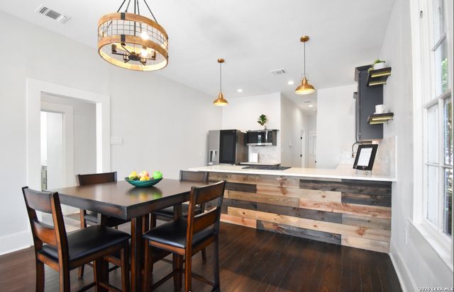 823 palmetto, San Antonio, TX 78202