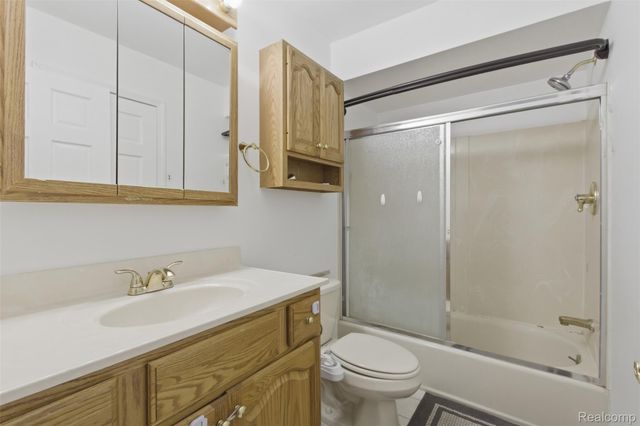 38737 Woodmont Drive, Sterling Heights, MI 48310