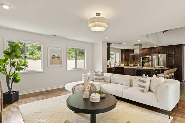 3160 SEPULVEDA BLVD, Sherman Oaks, CA 91403