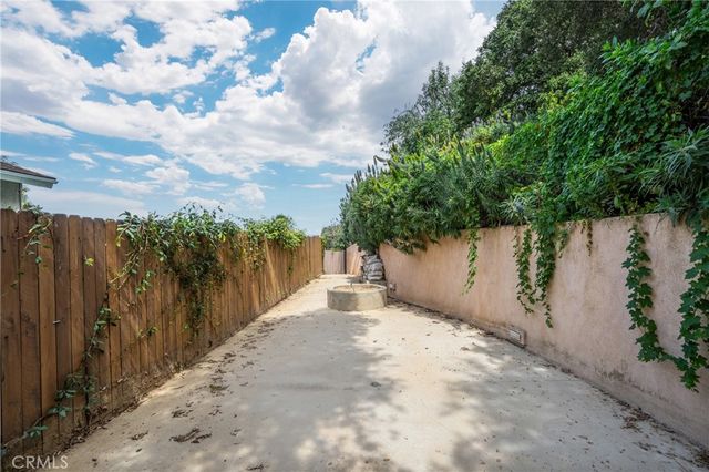 3160 SEPULVEDA BLVD, Sherman Oaks, CA 91403
