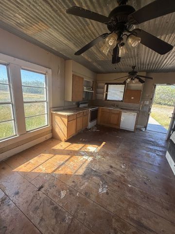 2251 County Road 142, Lawn, TX 79530