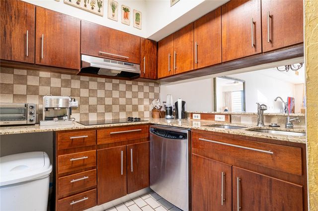 180 CRESCENT COVE COVE SE 97, Humacao, PR 00791