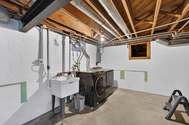 1617 S 52nd STREET, West Milwaukee, WI 53214