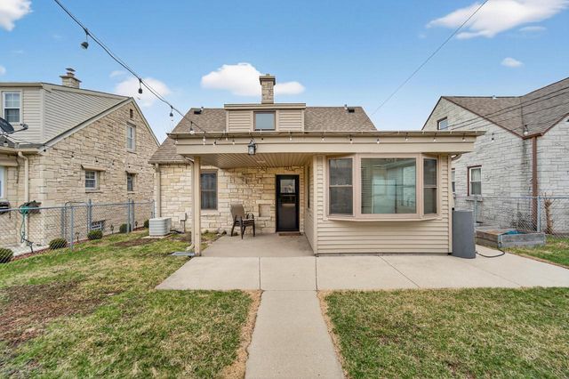 1617 S 52nd STREET, West Milwaukee, WI 53214