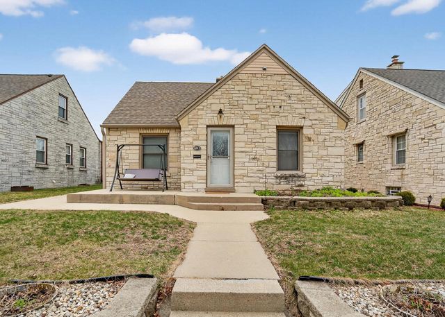 1617 S 52nd STREET, West Milwaukee, WI 53214