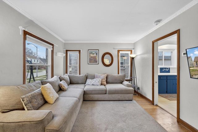 1617 S 52nd STREET, West Milwaukee, WI 53214