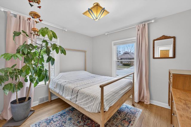 1617 S 52nd STREET, West Milwaukee, WI 53214