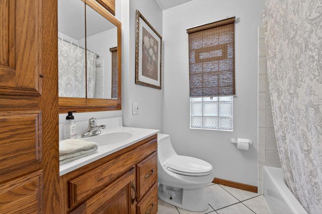 1617 S 52nd STREET, West Milwaukee, WI 53214