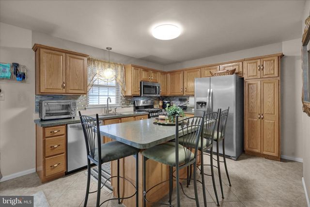 119 CARRIAGE DR, Wernersville, PA 19565