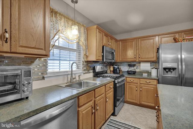 119 CARRIAGE DR, Wernersville, PA 19565