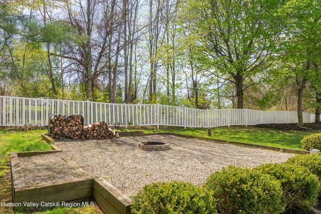 12 Ridgeview Lane, Marlboro, NY 12542