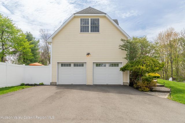 12 Ridgeview Lane, Marlboro, NY 12542