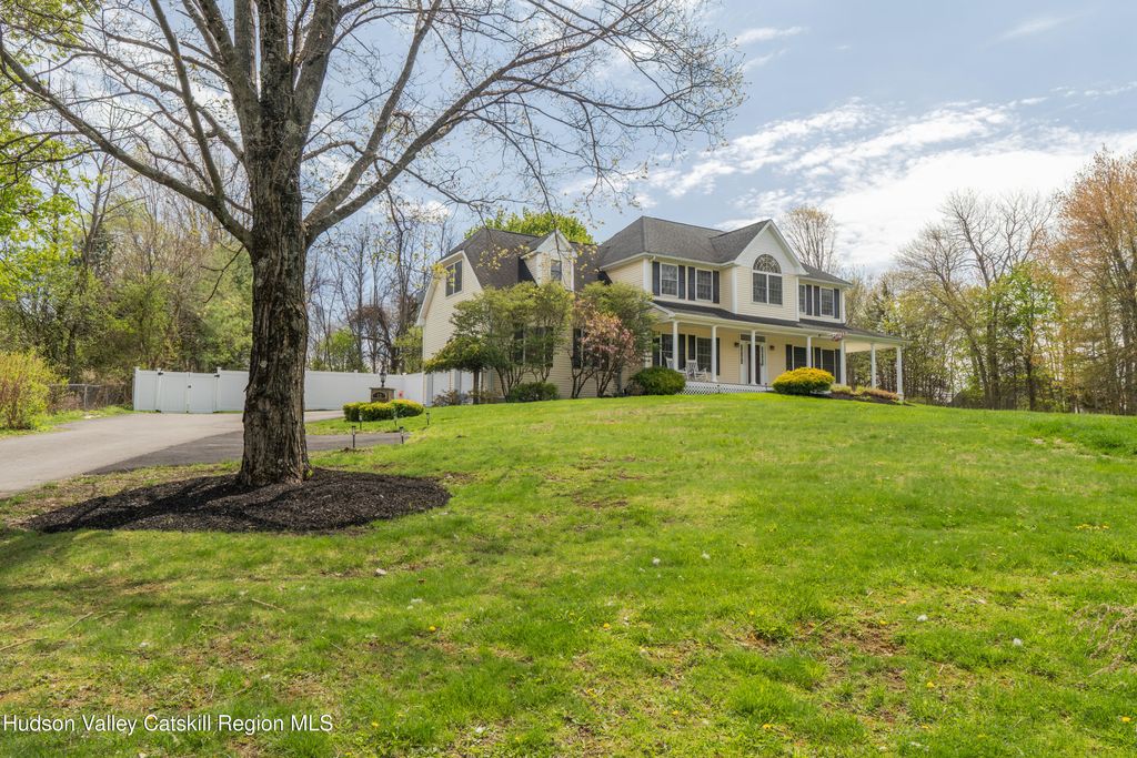 12 Ridgeview Lane, Marlboro, NY 12542