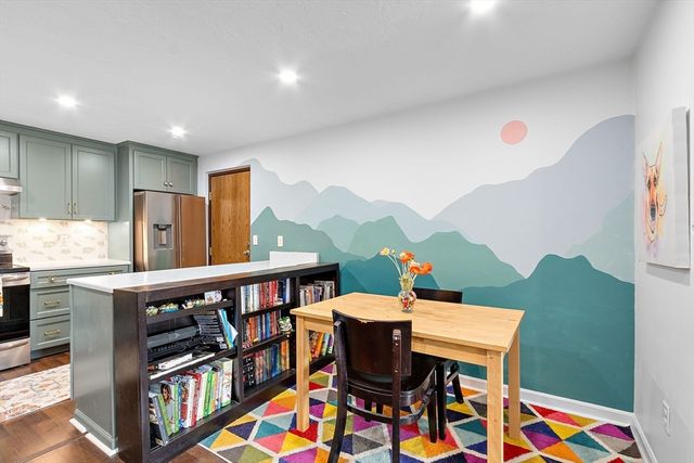 350 Neponset M, Canton, MA 02021