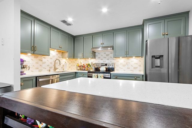 350 Neponset M, Canton, MA 02021
