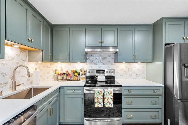 350 Neponset M, Canton, MA 02021