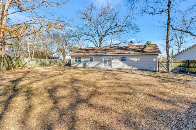 8557 S Waccamaw Court, North Charleston, SC 29406