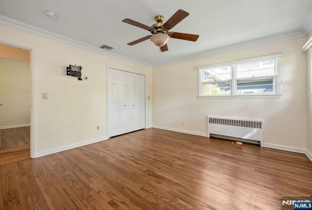 31 Stonefield Road, Glen Rock, NJ 07452