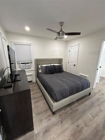 34 Smith Street, Glen Cove, NY 11542