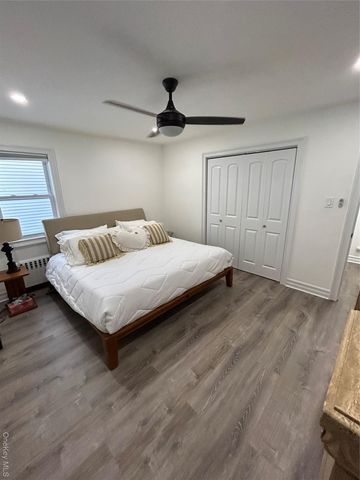 34 Smith Street, Glen Cove, NY 11542