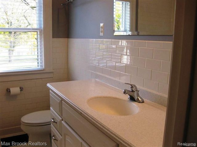 287 Oakland Avenue, Birmingham, MI 48009
