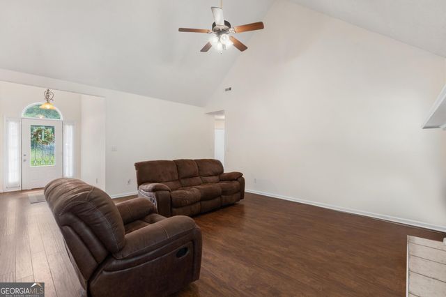 420 Ray Way, Jenkinsburg, GA 30234