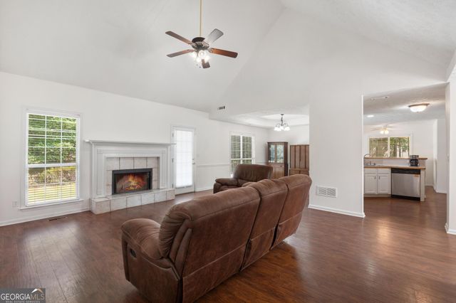 420 Ray Way, Jenkinsburg, GA 30234