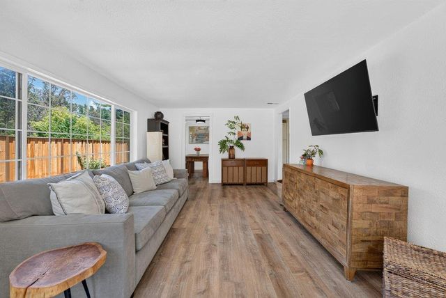 5177 Freedom Boulevard, Aptos, CA 95003