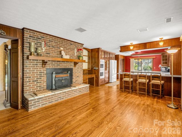 1867 Fruitland Road, Hendersonville, NC 28792