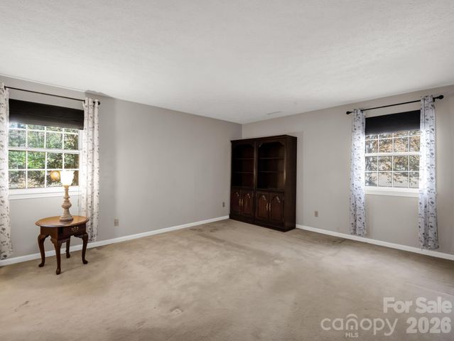 1867 Fruitland Road, Hendersonville, NC 28792