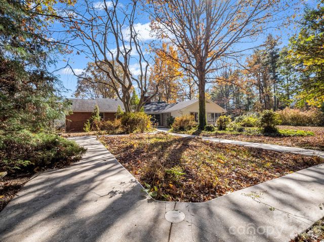 1867 Fruitland Road, Hendersonville, NC 28792