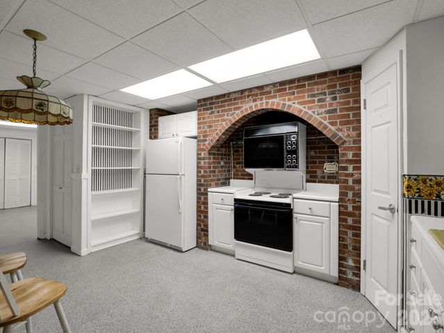 1867 Fruitland Road, Hendersonville, NC 28792