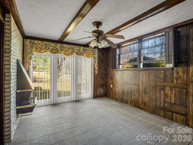 1867 Fruitland Road, Hendersonville, NC 28792