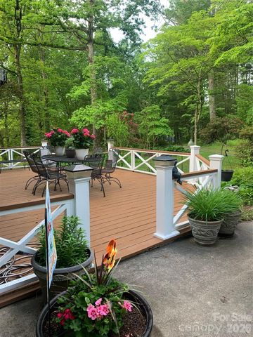 1867 Fruitland Road, Hendersonville, NC 28792