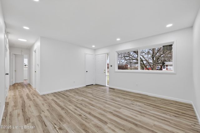 3417 Ethelwood Dr, Jeffersontown, KY 40299