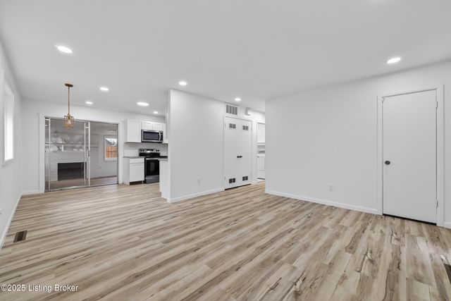 3417 Ethelwood Dr, Jeffersontown, KY 40299