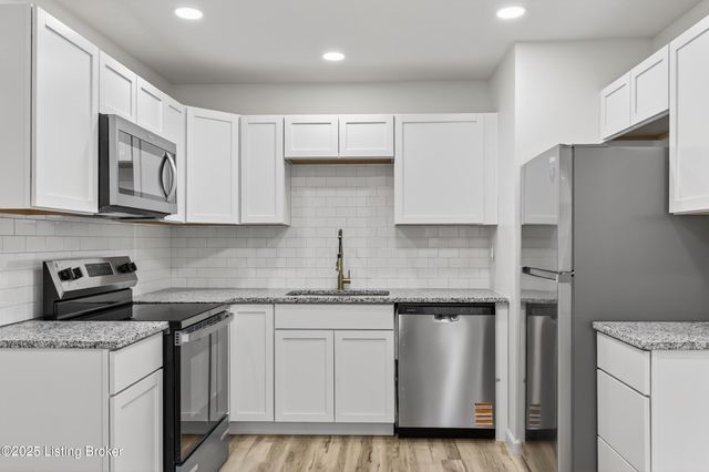 3417 Ethelwood Dr, Jeffersontown, KY 40299