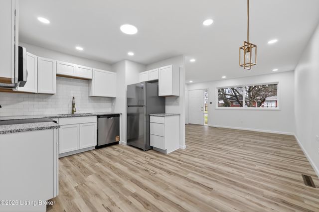 3417 Ethelwood Dr, Jeffersontown, KY 40299