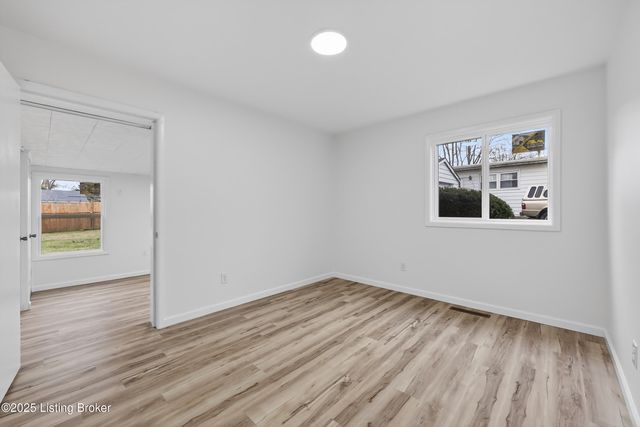 3417 Ethelwood Dr, Jeffersontown, KY 40299